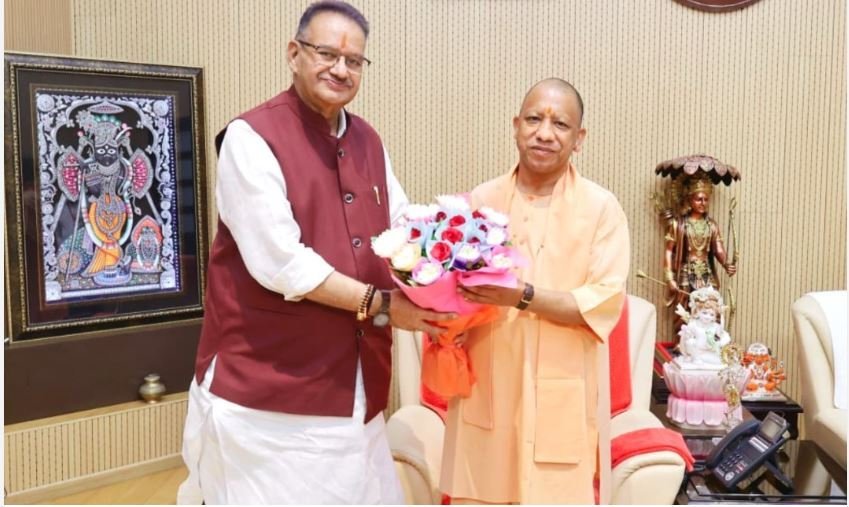 कृषि मंत्री गणेश जोशी ने उत्तर प्रदेश के मुख्यमंत्री योगी आदित्यनाथ से की शिष्टाचार भेंट